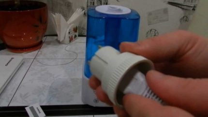 Humidificateur à écoulement