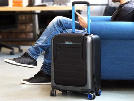 Fahren Sie mit etwas Gepäck