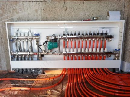 Collecteur pour plancher d'eau