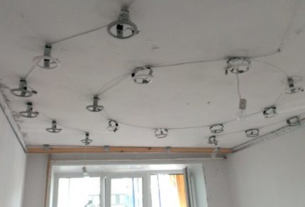 Plafond pour l'installation de spots Plafond pour l'installation de spots